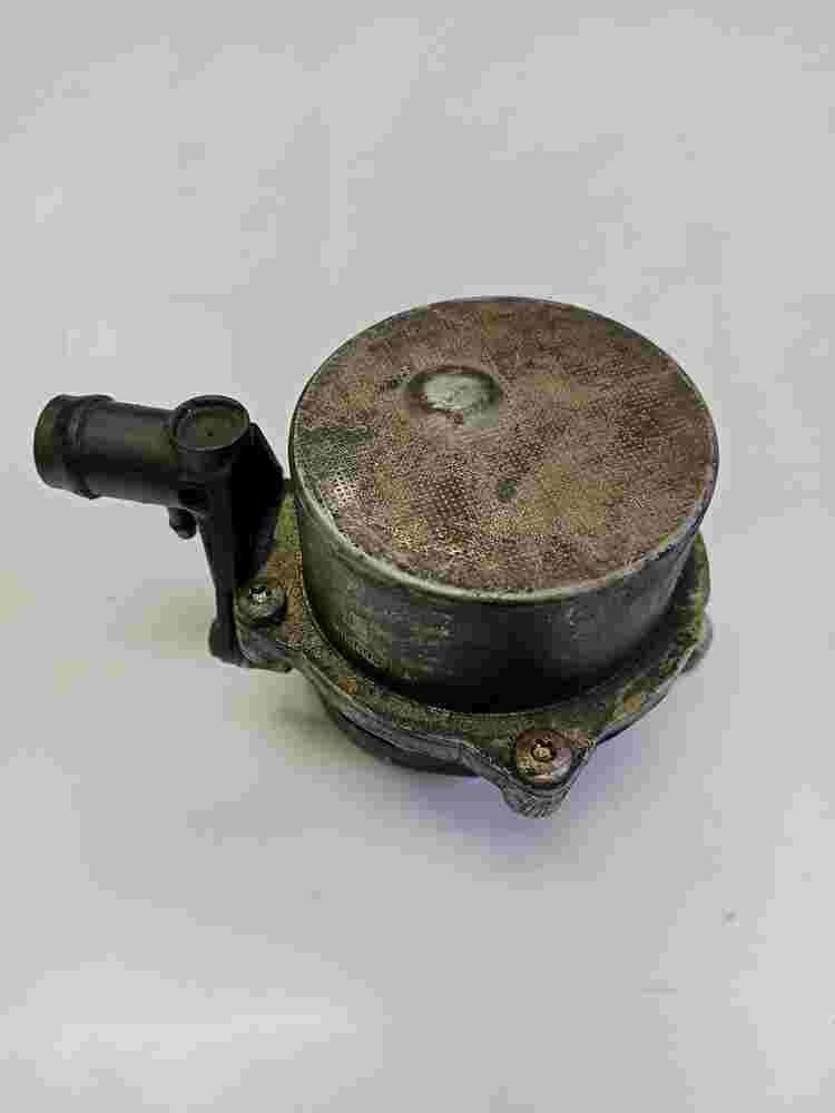 Vakuumpumpe Opel Vivaro Renault Espace Kangoo 8200072985 Pierburg 72238908F