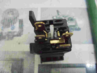 Schalter Nissan Atleon 253829X000