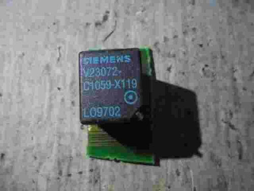 Relais SIEMENS V23072C1059X119 V23072-C1059-X119 L09702