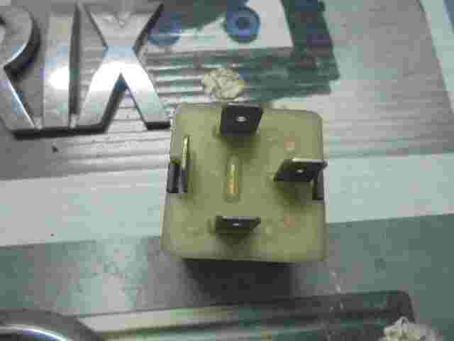 Kühlerlüfter Relais Audi 40A 431951253H 431 951 253 H 431951253 H