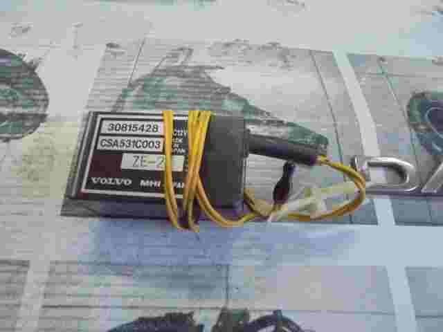 Temperatursensor  Volvo V40 S40 30815428 CSA531C003 ZE-27 DC12 MHI