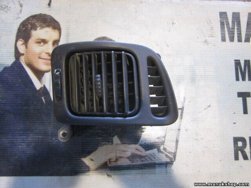 Lüftungsdüse Toyota Land Cruiser 5565060090 55650-60090 6556410100 SSY