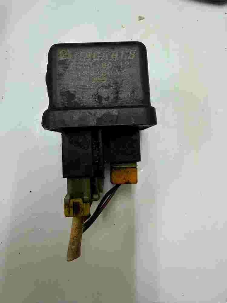 Relais Lüftung Nissan Cabstar NAGARES RLGL 60-12 25230-69T00 2523069T00
