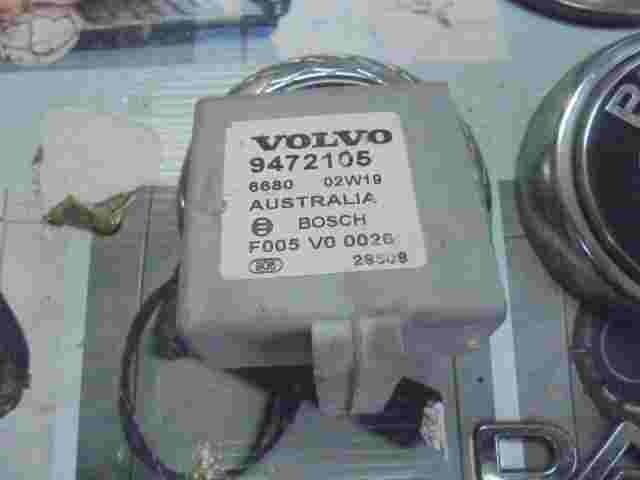 Steuergerät Wegfahrsperre Alarmmodul Volvo V70 9472105 02W19 BOSCH F005V00026