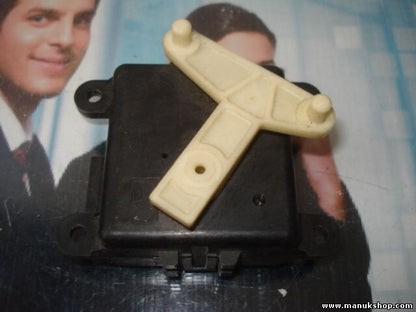 Stellmotor Heizung Nissan Almera N16 3G240 30820 000204 3G24030820