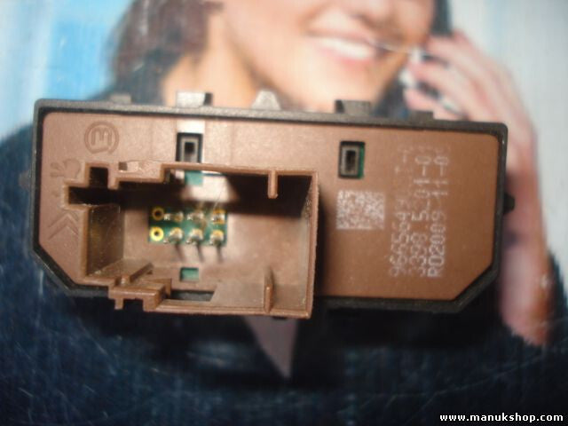 Schalter Peugeot 5008 ESP OFF 96656490XT01 96656490XT-01 3398520101 R020091105