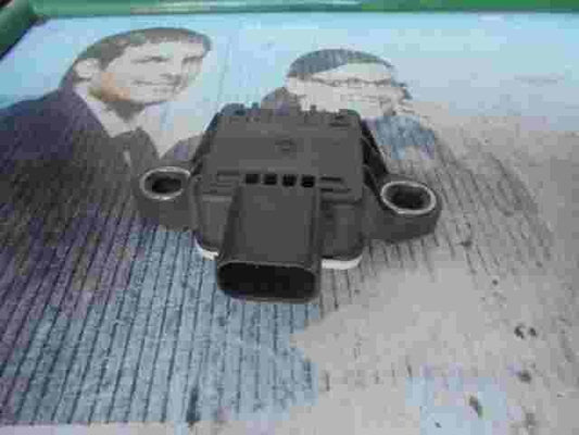 Airbagsensor Airbagsteuergerät Toyota Avensis 891830F010 BOSCH 0265005915