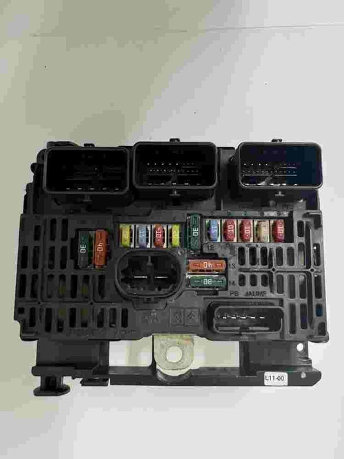 Sicherungskasten Peugeot 407 Citroen BSM-L11-00 9661682980 SIEMENS S118983011B