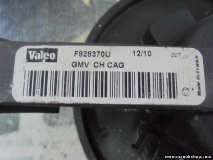 Gebläsemotor Peugeot 205 VALEO F828370U C19828323H 53666532M