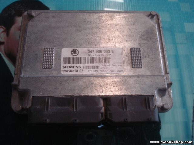 Motorsteuergerät Skoda Fabia 047906033E SIMOS 3PA SJ32 5WP44198 07 5WP4419807