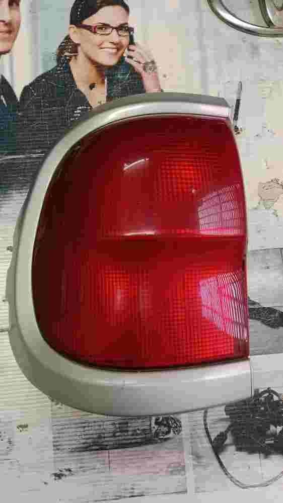 Rückleuchte Nissan Terrano II (R20) Ford Maverick 12.99 - 12.04 268550X000