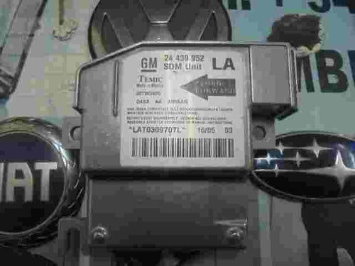 Airbagsensor Airbagsteuergerät Corsa 24439952 LA 24439952LA TEMIC 327963935 A8