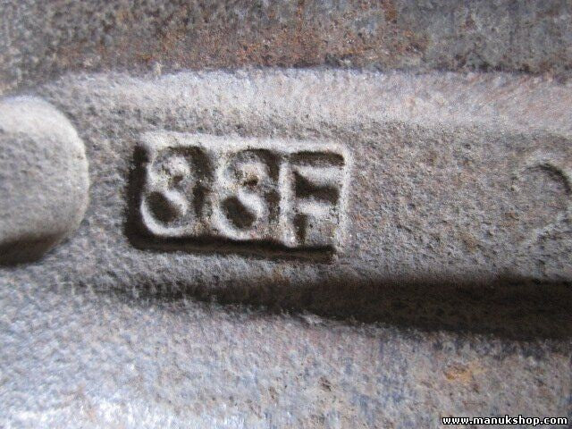 Bremssattel Mitsubishi Pajero Montero 33F 33R 9X5