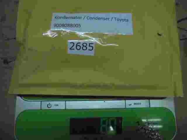 Kondensator Toyota Avensis II 2000-2003 90080-88005 9008088005 250/6.8F