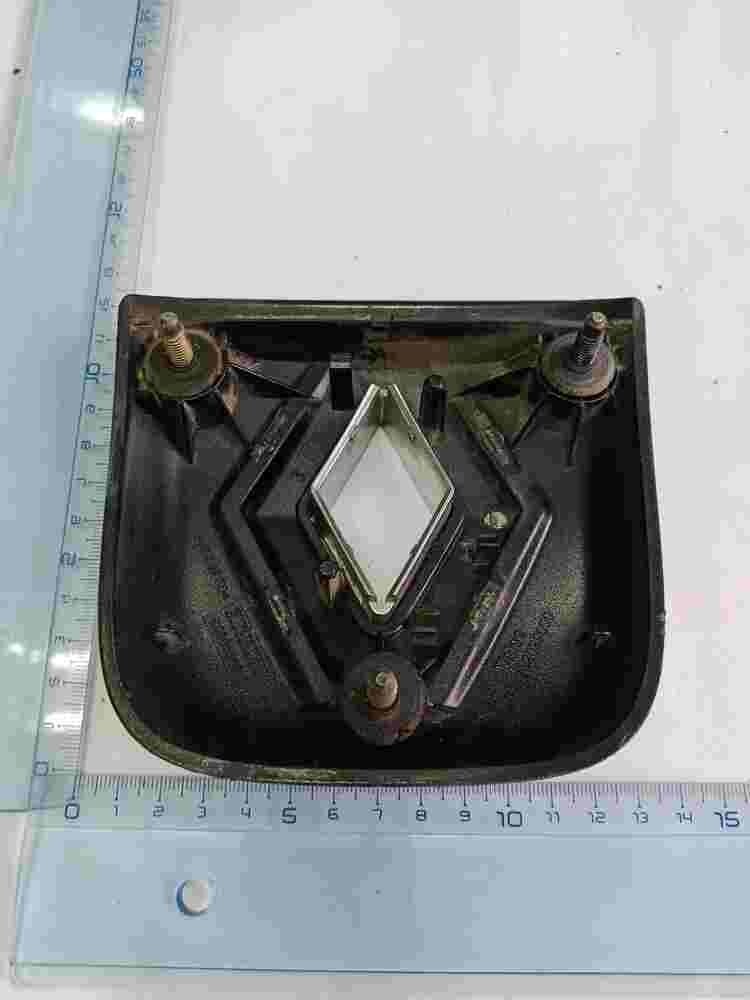Emblem Renault Clio II 8200060918 82 00 060 918 Valeo 242099000 13.5cm.