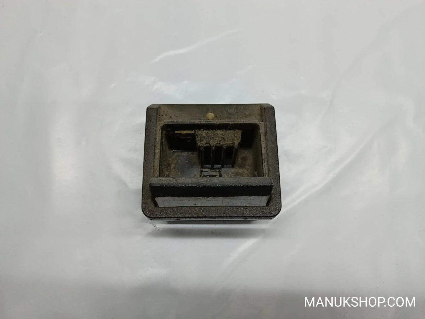 Aschenbecher VW Volkswagen Passat 321857961