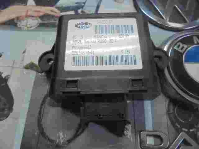 Kraftstoffpumpe Relais Peugeot 807 Citroen 965121218001 09733029903