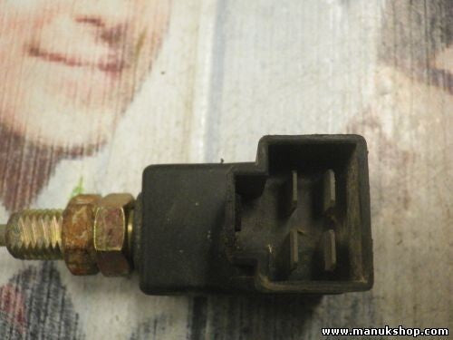 Bremslichtschalter Hyundai Santa Fe Kia 938103K000 PA66GF30 PA66-GF30