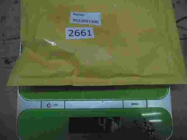 Relais Hyundai Sonata Coupe (Tiburon) MK1 96-01 9522021300 95220-21300