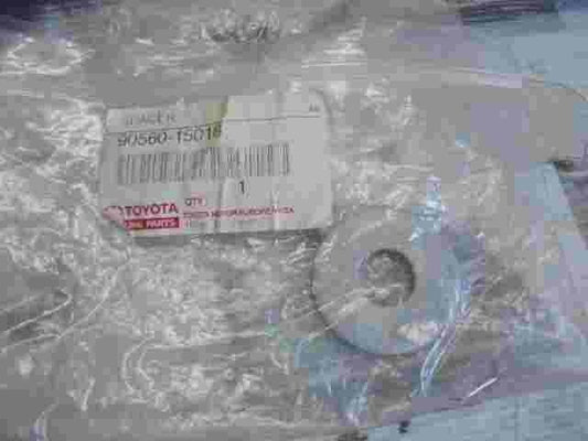 1 stuck Spacer  Toyota Land Cruiser 9056015018 90560-15018