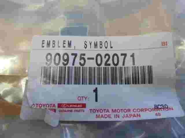 Emblem Toyota Camry Corolla Rav4  9097502071  90975-02071