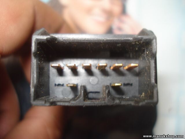 Warnblinkschalter Kia Sephia GUST13216