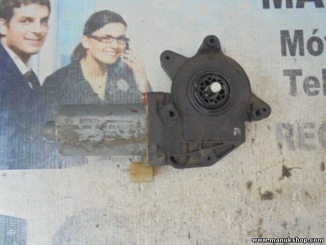Fensterheber motor vorne rechts Renault Megane BOSCH 0130821721 0 130 821 721