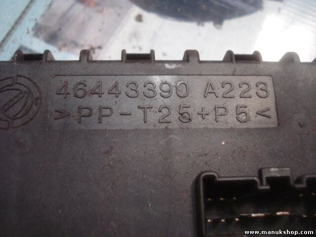 Sicherungskasten Fiat Bravo 182 46443390 A223