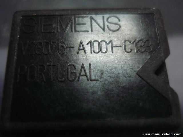 Relais SIEMENS V23076-A1001-C133 V23076A1001C133
