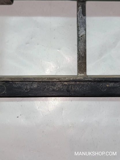 Lüftungsgitter Stoßstange Mercedes-Benz W123 W126 1268370030 126 837 00 30