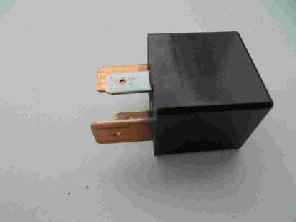 Relais Mitsubishi MR301978 GB1APF-12V ACB82201 M09