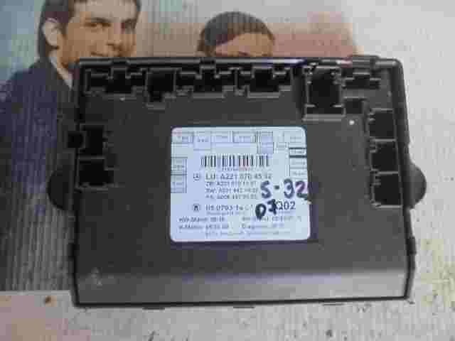 Türsteuergerät Mercedes W221 Q02 A2218704592 A2218701187 A2214421832 A2214421832