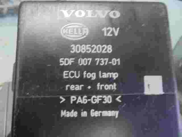 Licht Kontroll relais Volvo S40 V40 30852028 HELLA 5DF00773701 5DF 007 737-01