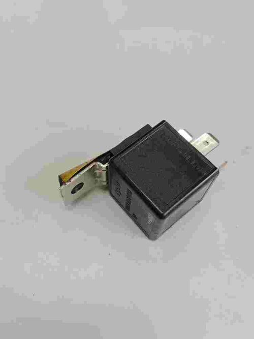 Leistungsrelais   Toyota Hiace II Tyco V23134A1052C643 V23134-A1052-C643 12V