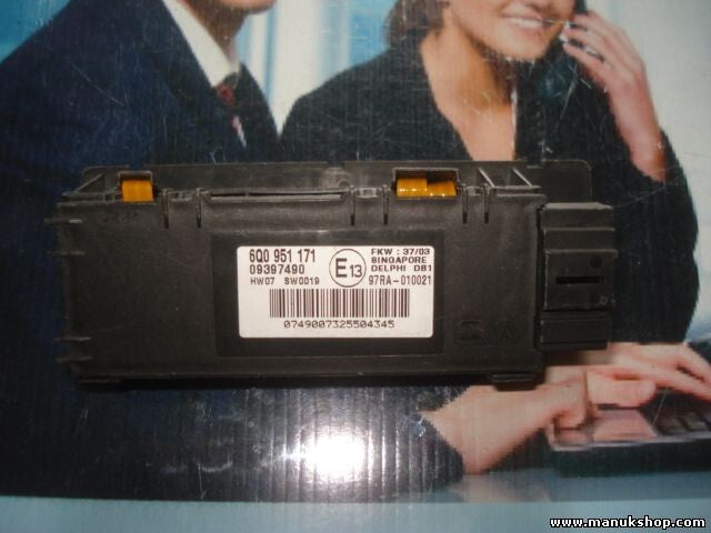 Bewegungsmelder IR Sensoren Alarmanlage VW Polo 6Q0951171 09397490 6QO951171