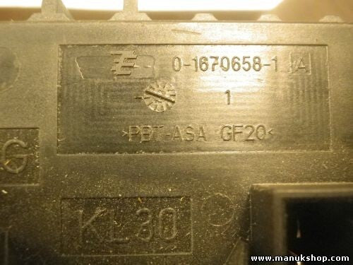 Sicherungskasten Mercedes-Benz W212 0-1670658-1 016706581 PBT-ASA GF20