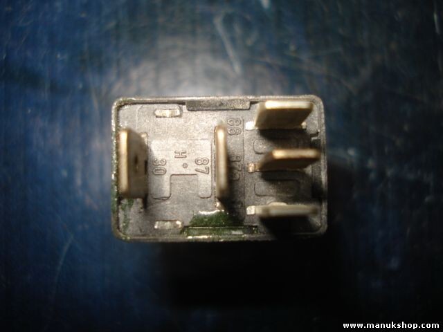 Relais Nebelscheinwerfer Volkswagen Golf Caddy Passat 3C Audi 8Z0951253