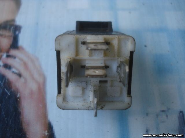 Relais Peugeot HELLA 4RD940020-33 4RD94002033