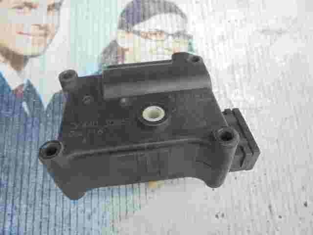 Stellmotor Heizung Nissan Sunny Almera Tino 2K44030860 2K440-30860 000116