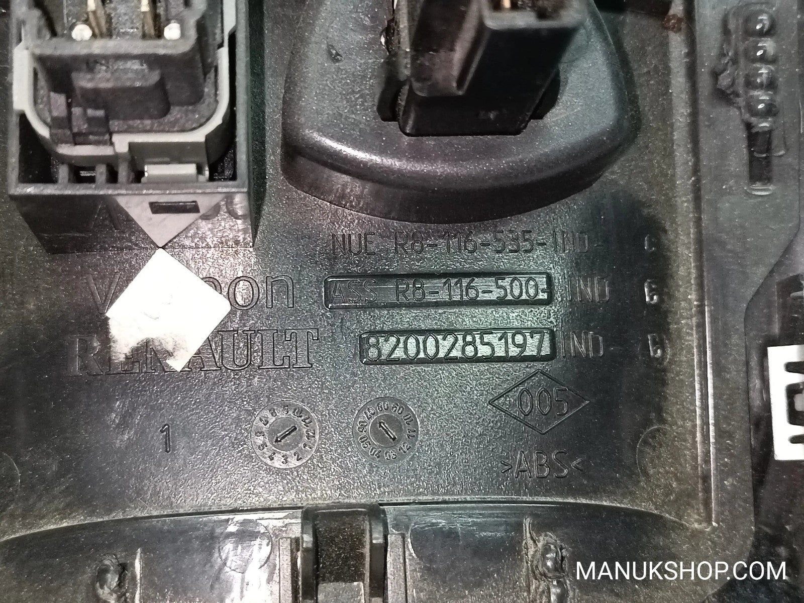 Mittelkonsole Renault Laguna 8200285197 8200 285 197   R8116500  R8116535