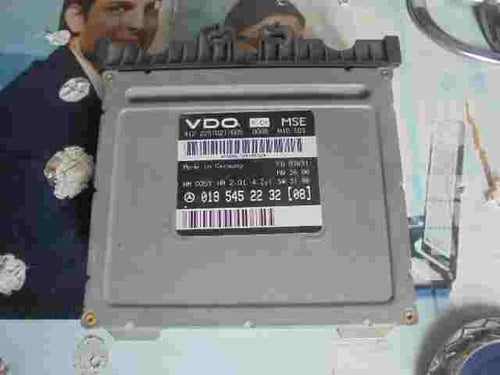 Motorsteuergerät Mercedes W208 2.0L 4Zyl 0195452232 08 VDO 412229021005 FD97W31