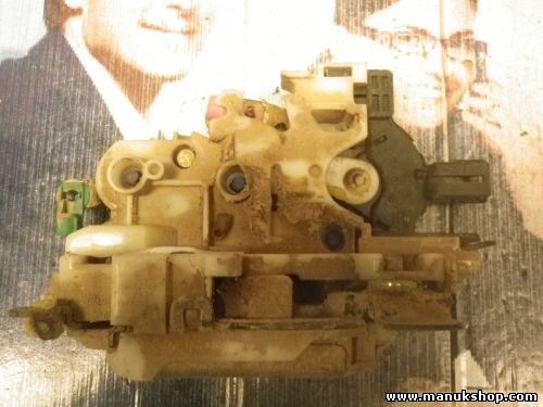 Türschloss vorne rechts Nissan PickUp TD21 1988–1996