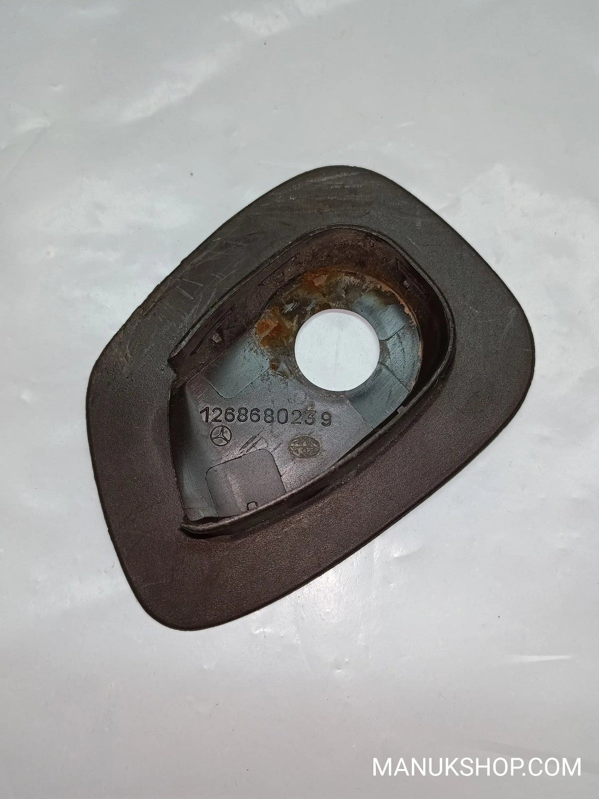 Abdeckung Gurtschloss Gurtschnapper recht Mercedes W126 1268680239 126 868 02 39