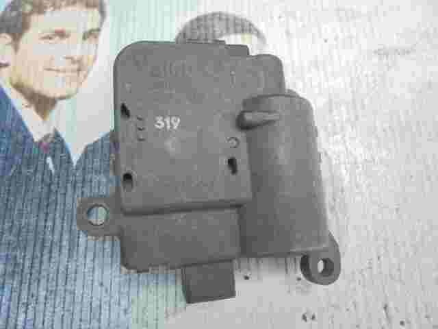 Stellmotor Heizung  Citroen Berlingo Peugeot Partner 030553W VALEO 12VTGK 12V
