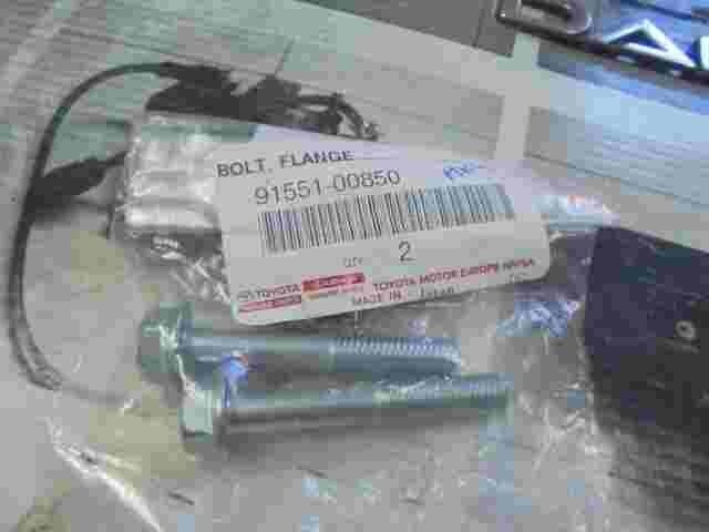Bolt Flange  Toyota Prius Harrier 9155100850 91551-00850