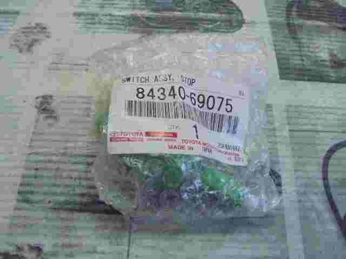 Bremslichtschalter Toyota Camry Corolla RAV4 Land Cruiser 200 Lexus 8434069075