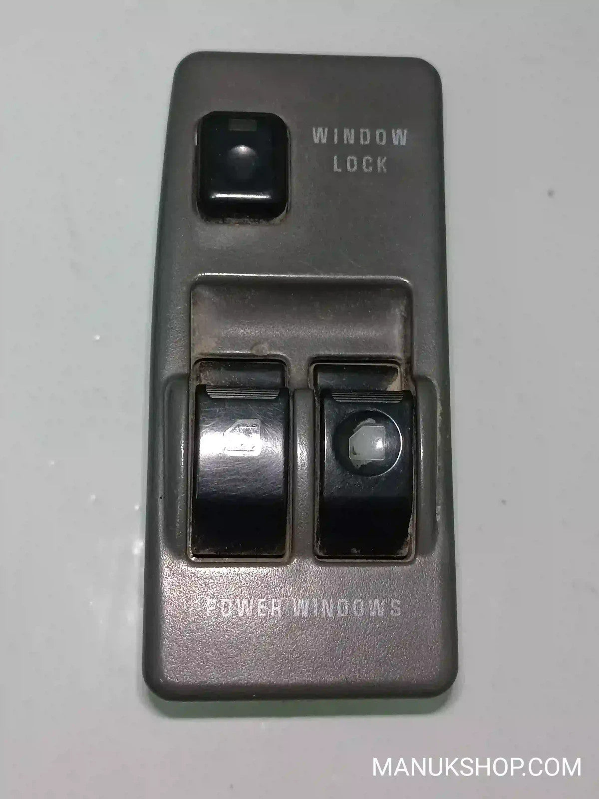 Fensterheber schalter Mitsubishi Pajero V26W V25W MB781914 2584RA1