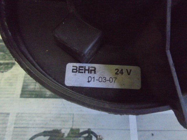 Gebläsemotor Nissan Atleon 24V TK3 27220LC30A 27220-LC30A FRAPE BEHR