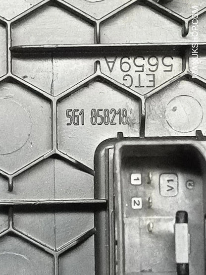 Türverkleidung Vorne Rechts  VW Volkswagen Golf 7 VII 561858218 ETG 5659A