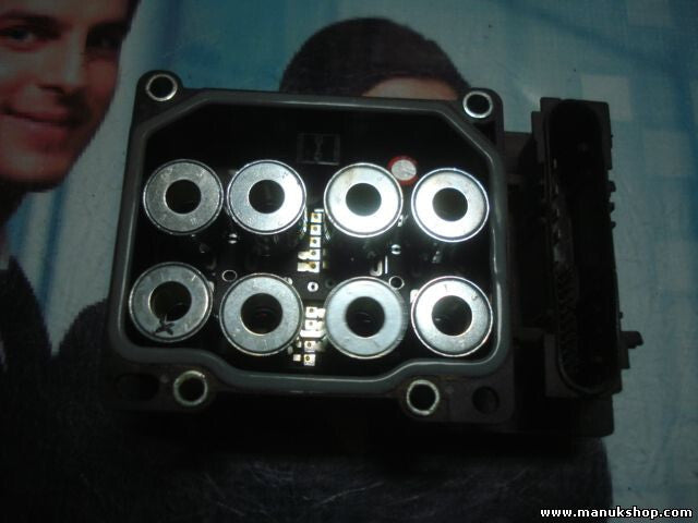 ABS Steuergerät Nissan Primera 47660AV712 P12 BOSCH 0265231317 0265800308